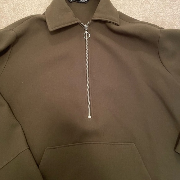 Size M-L Green Zara Half Zip Sweatshirt with front pocket - Picture 2 of 5